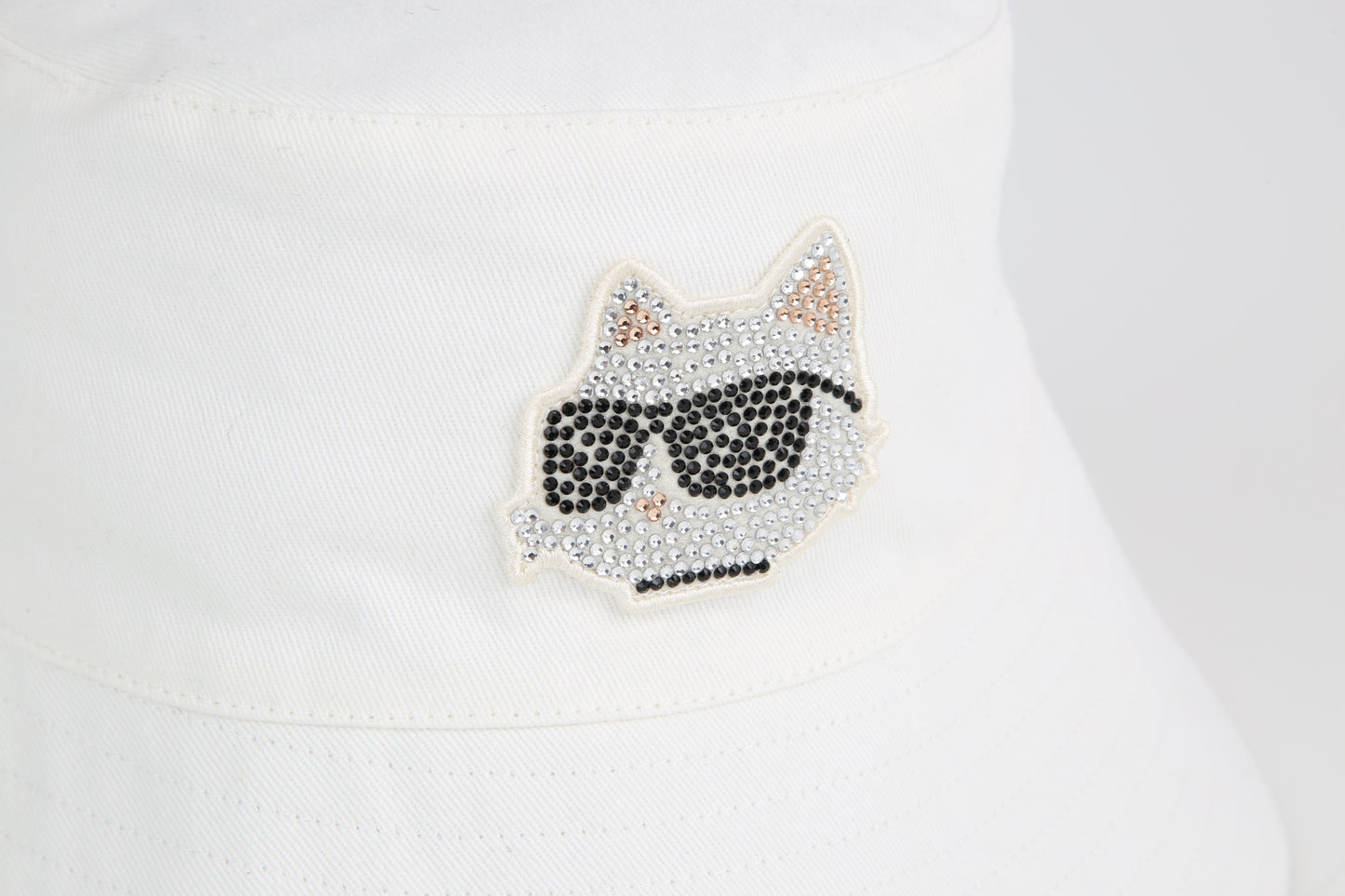 KARL LAGERFELD - White with Cat Logo Hat